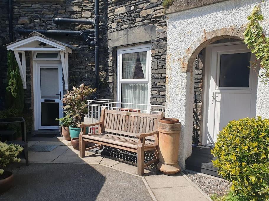 Lyndale Self-Catering Apartment Sleeps 4 Windermere Eksteriør bilde