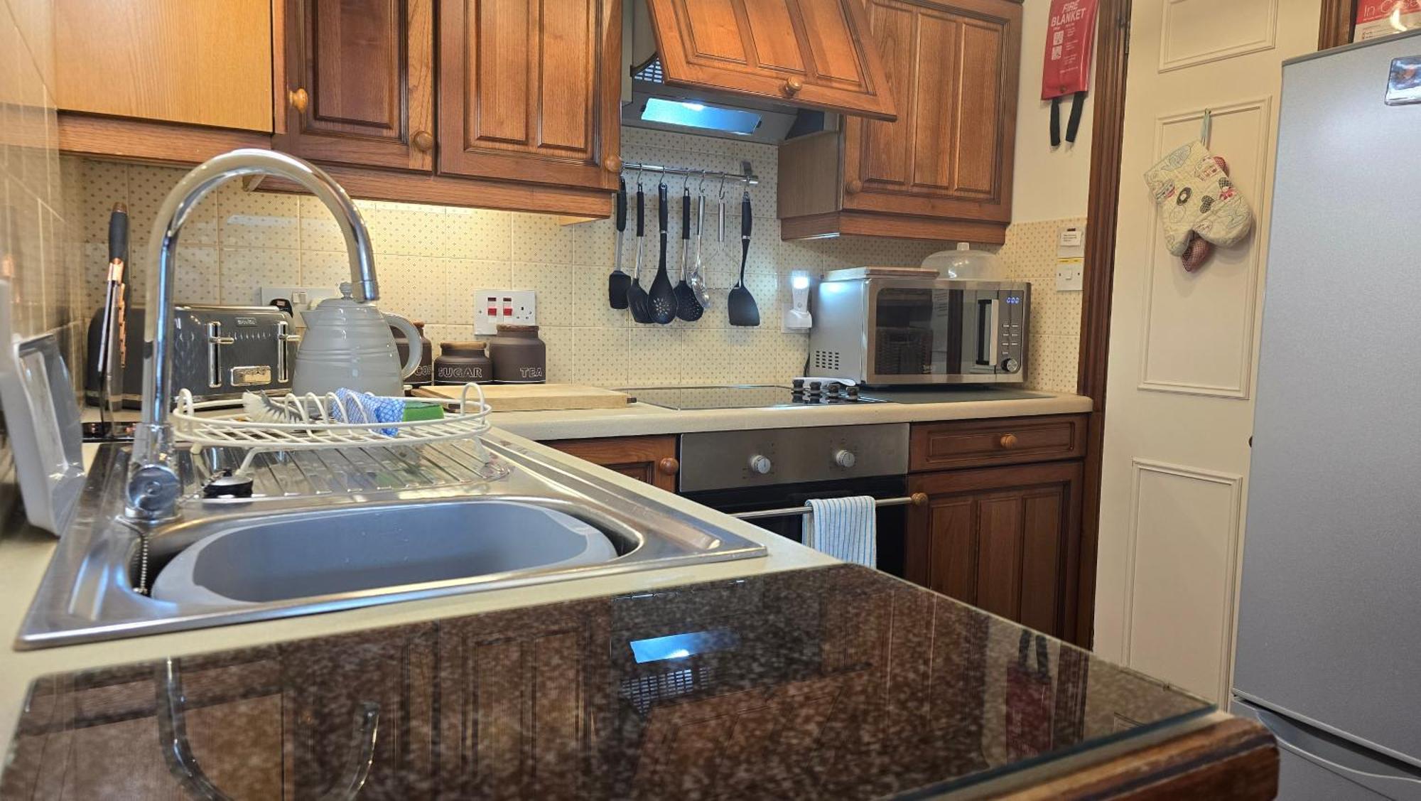 Lyndale Self-Catering Apartment Sleeps 4 Windermere Eksteriør bilde