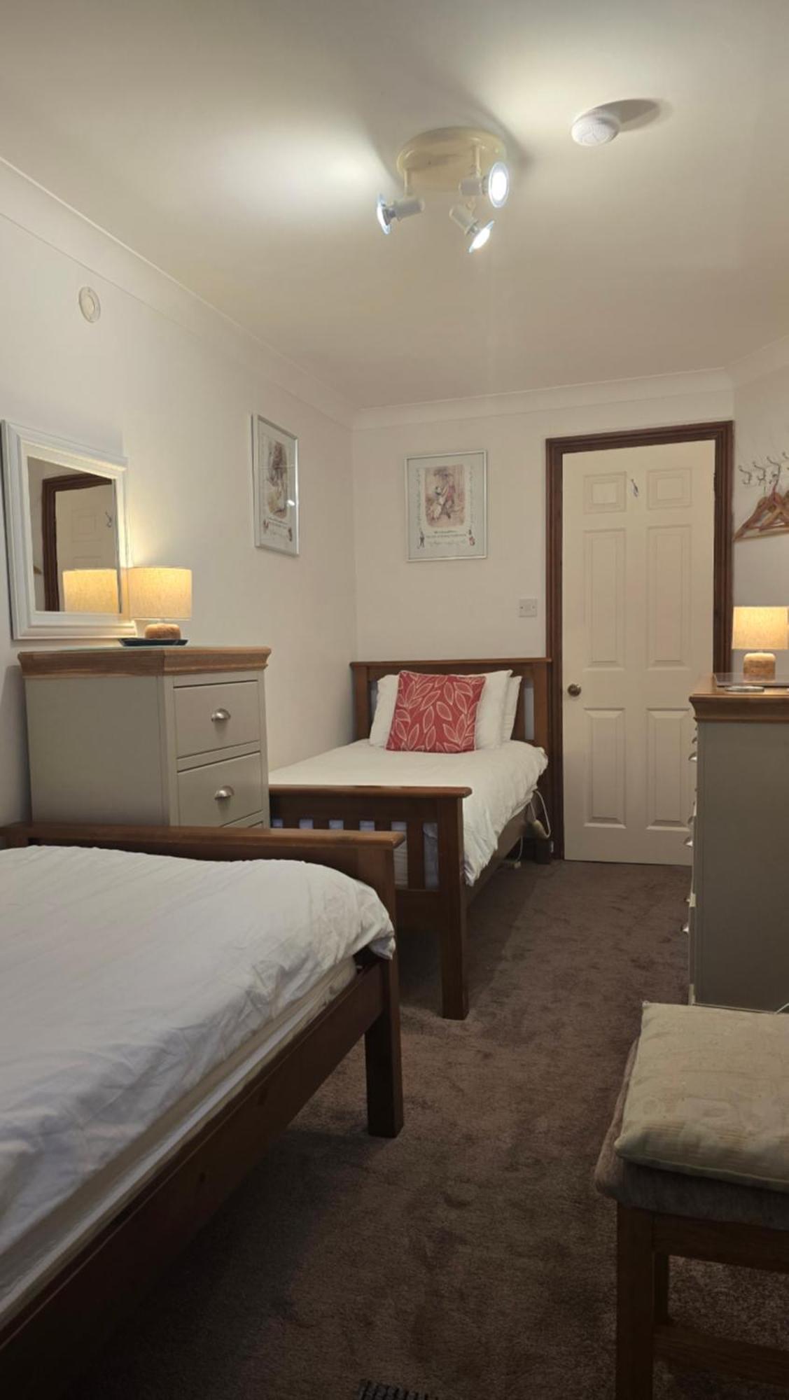 Lyndale Self-Catering Apartment Sleeps 4 Windermere Eksteriør bilde